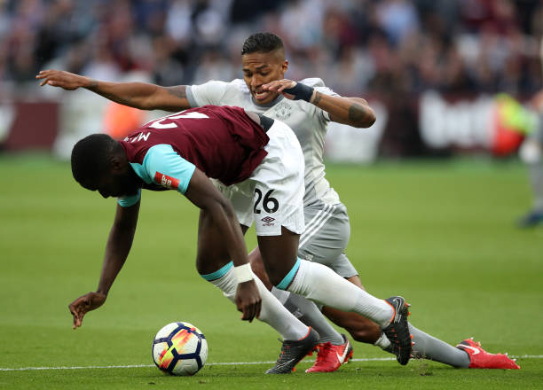 紧密结合 紧密结合