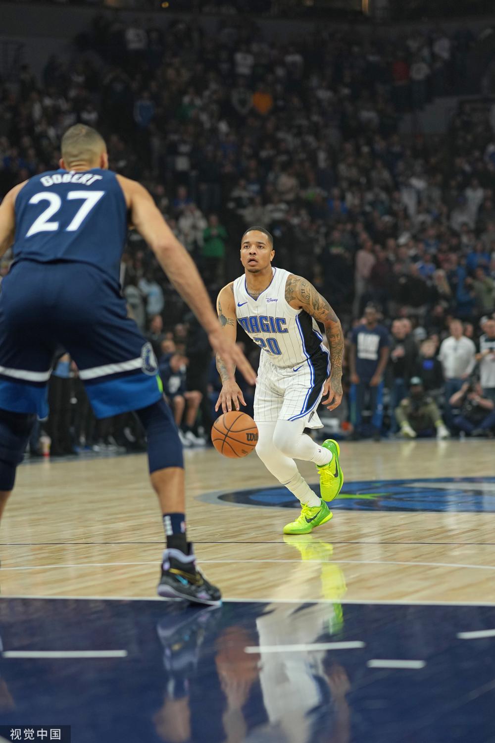 中奋力拼搏 中奋力拼搏