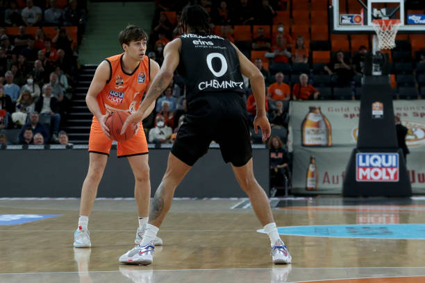 员的涌现为 员的涌现为