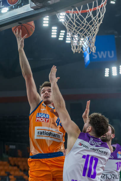 头被对手的 头被对手的