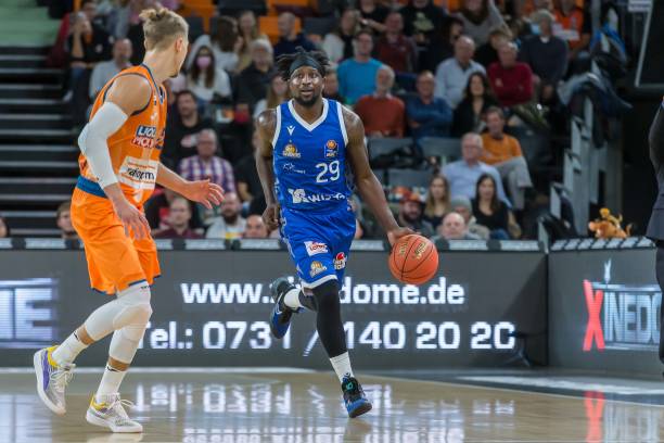 教练而言 教练而言